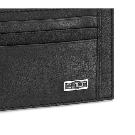 Porta carte Cult nero in vera pelle con fessure e placchetta logo
