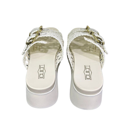 Cult Sandalo Janis 4740 bianco con tomaia intrecciata, fibbie gold e suola platform 5 cm