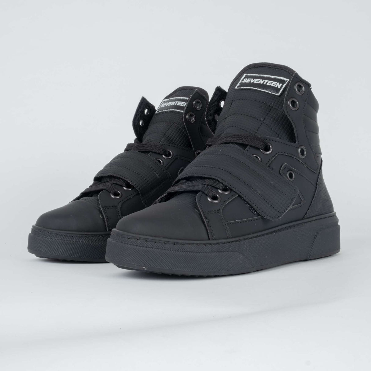17 Seventeen Sneakers 017 Total Black