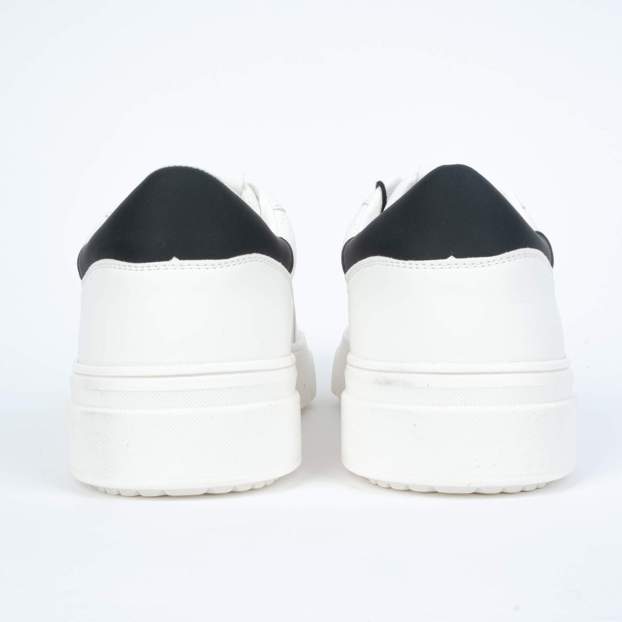 ICON Sneakers IC03657 Bianco