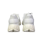 Sneakers da donna Ellesse Alba color bianco con tomaia in mesh, suola spessa sagomata e lacci abbinati.