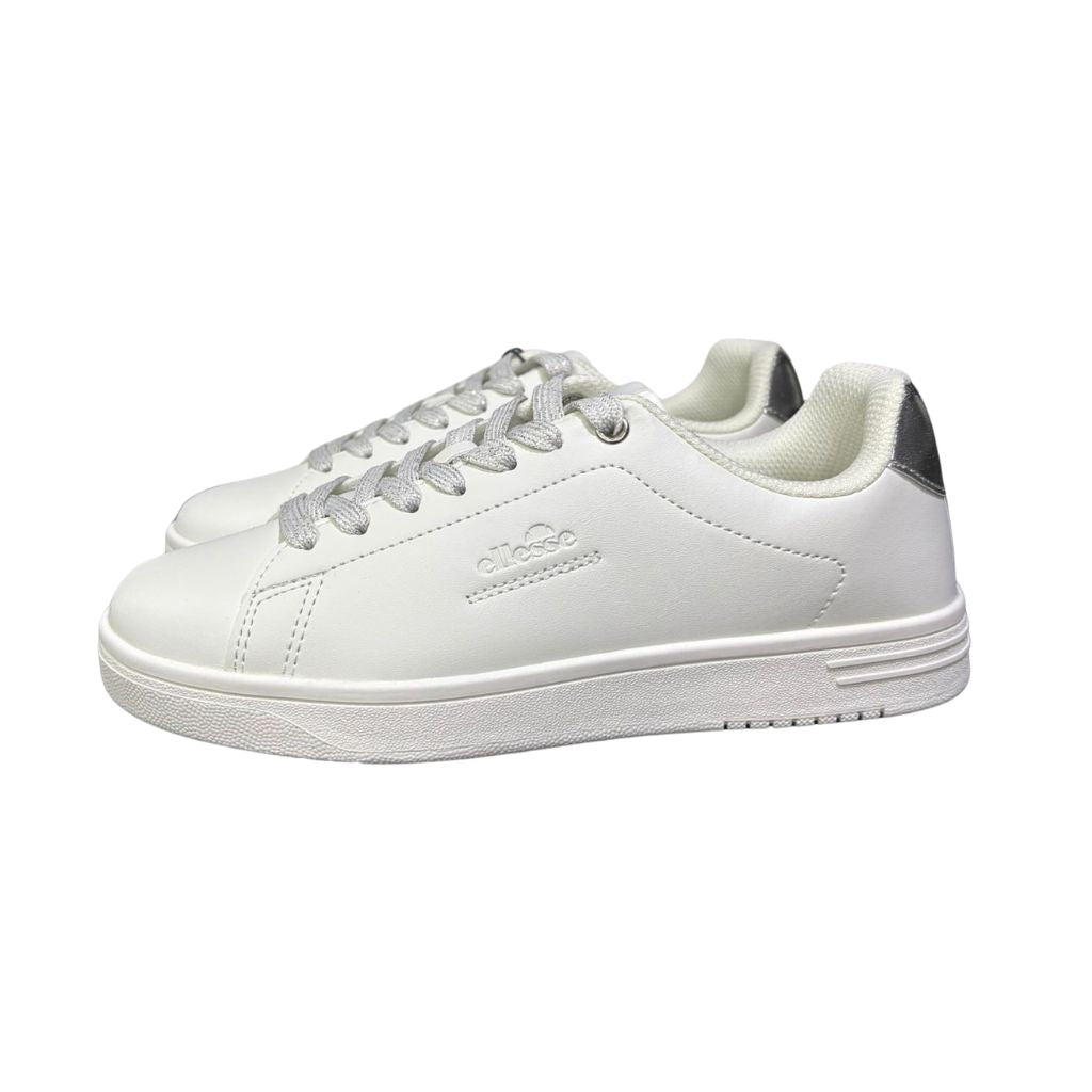 Sneakers bianche da donna Ellesse in pelle con inserti argento sul tallone, logo laterale.