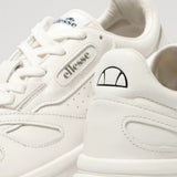 Sneakers unisex Ellesse LS914 in pelle colore bianco con lacci coordinati e logo Ellesse sulla linguetta.