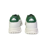 Sneakers basse Ellesse Mat in pelle bianca con inserti verdi, logo Ellesse esteso sul lato e suola piatta in gomma.