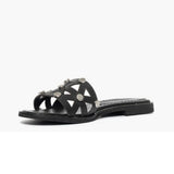 Ciabatta flat Gagliotta in pelle nera, fascia geometrica découpage con borchie argentate, tacco 3 cm.