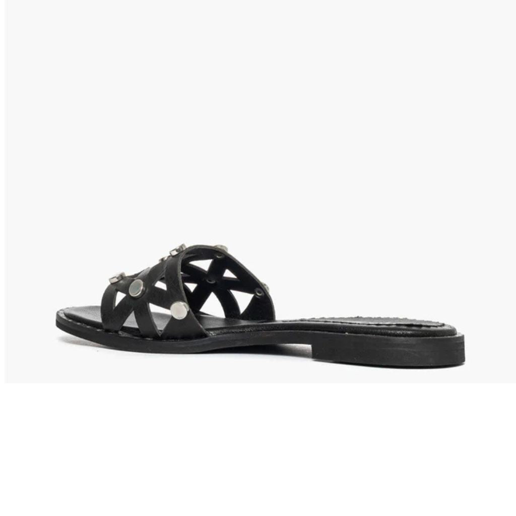 Ciabatta flat Gagliotta in pelle nera, fascia geometrica découpage con borchie argentate, tacco 3 cm.