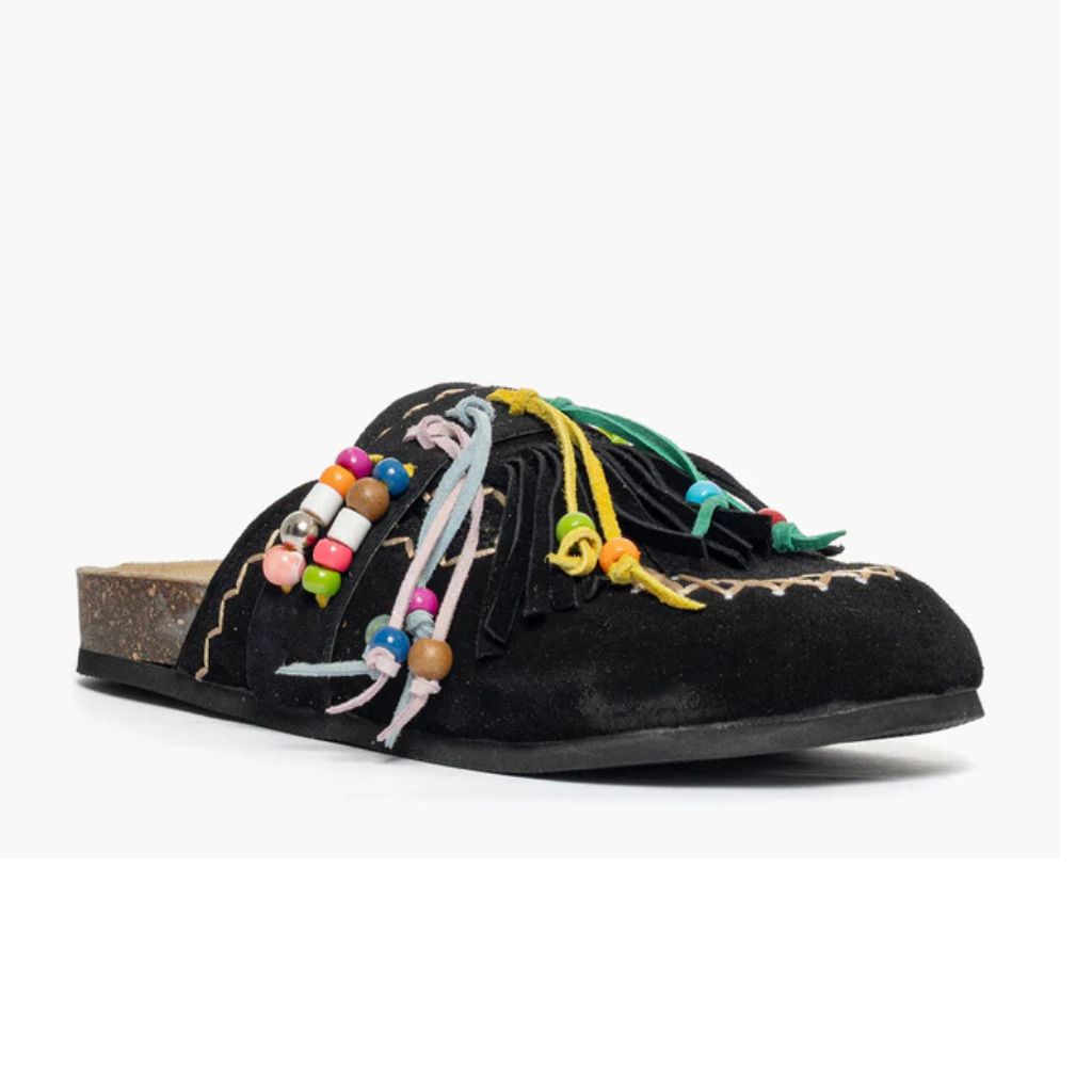 Mule Gagliotta in camoscio nero con frange, perline multicolor e laccetti colorati, suola sughero 4 cm.