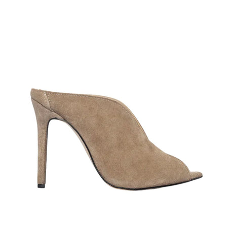 Sabot mule in camoscio taupe con tacco a spillo 10 cm e scollatura a V