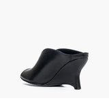 Sabot mule in pelle nera con zeppa concava 8 cm e scollatura a V