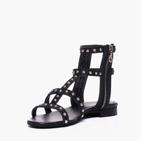 Sandalo gladiator Gagliotta in pelle nera, micro borchie argentate a griglia, chiusura zip.