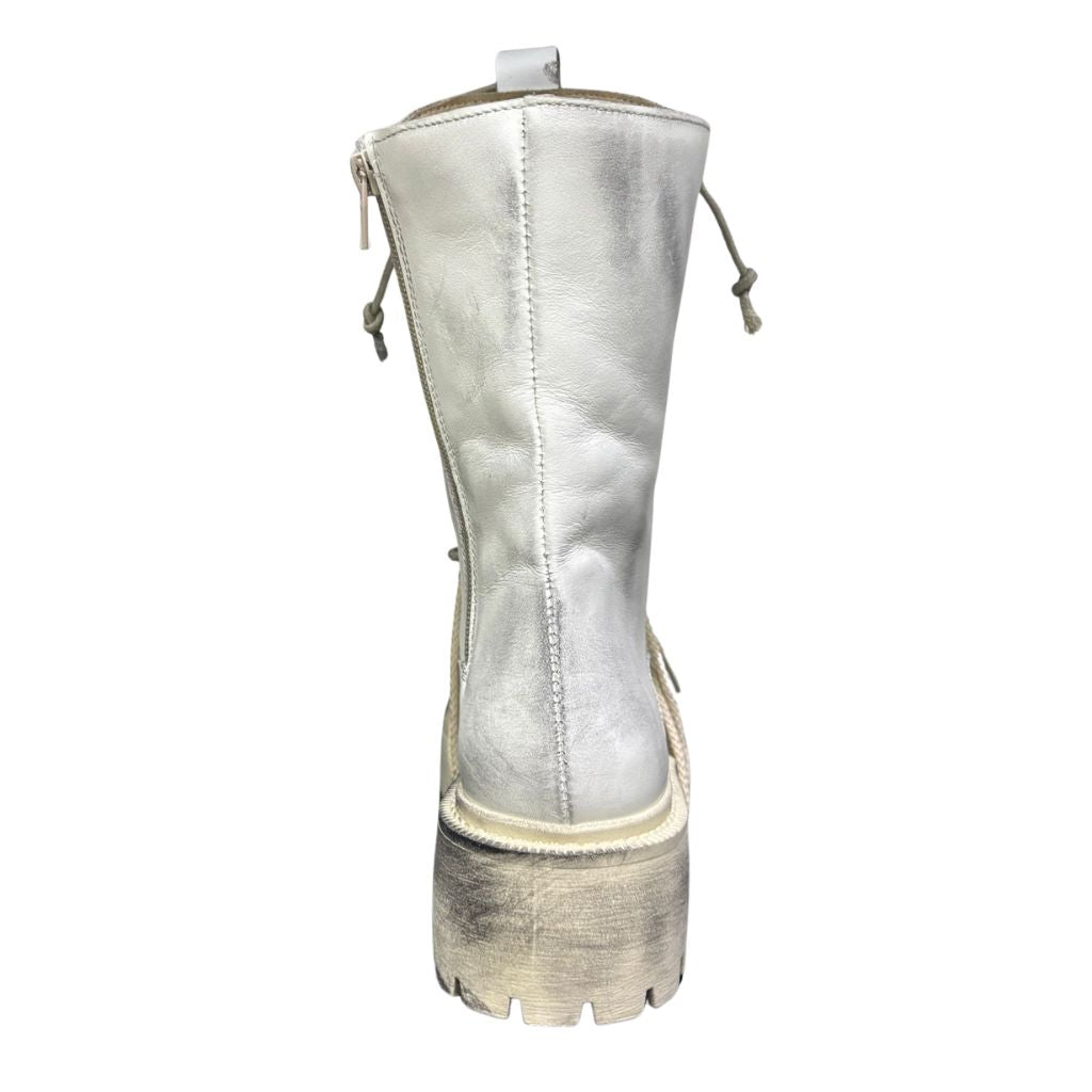 Stivale combat Gagliotta bianco vintage in pelle con lacci, corda intrecciata e suola carrarmato.