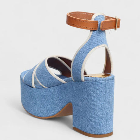 Sandalo con tacco largo plateau 9 cm Gagliotta in denim azzurro, fasce incrociate bordino bianco e cinturino cuoio.