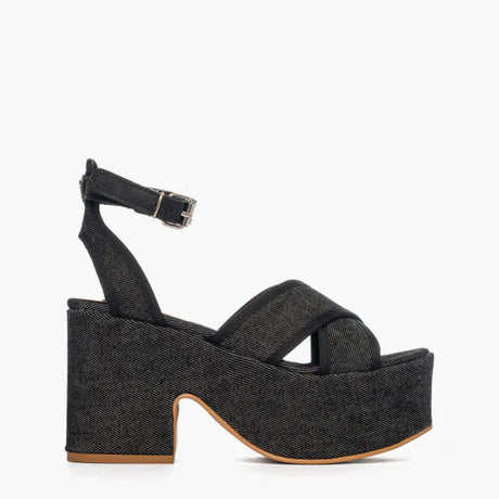 Sandalo con tacco largo plateau 10 cm Gagliotta in denim nero, fasce incrociate e cinturino pelle nera.