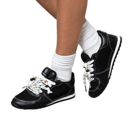 Sneakers Gioselin LOW nere con lacci trekking decorativi, mesh e pannelli in ecopelle