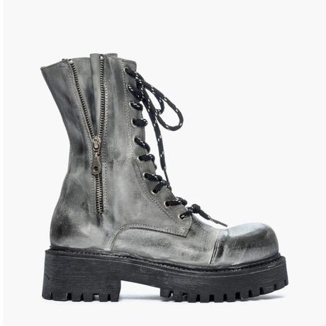 Anfibi Gagliotta pelle grigia spazzolata effetto vintage con lacci bicolore nero e bianco e doppia zip laterale.