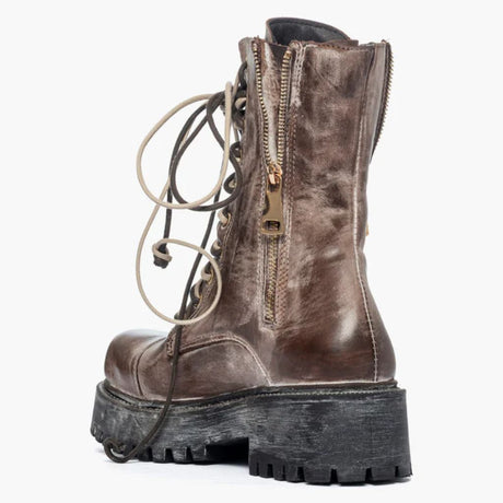 Anfibi in pelle marrone spazzolata effetto vintage beige con doppio laccio bicolore