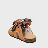 Ciabatta color cuoio Jammers London con laccio chevron arancione e marrone.