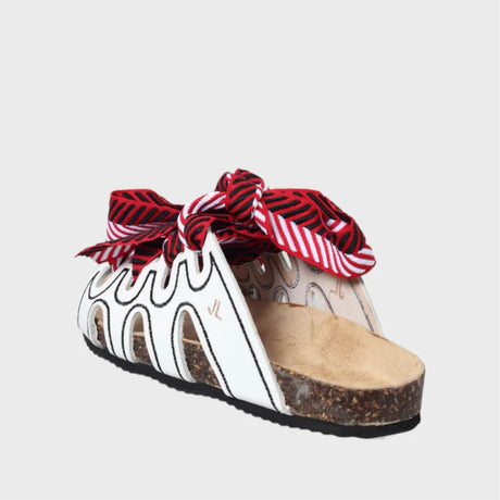 Ciabatta in pelle bianca Jammers London con ricami neri