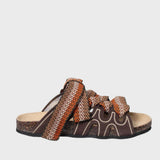 Ciabatta in camoscio marrone Jammers London con ricami chiari