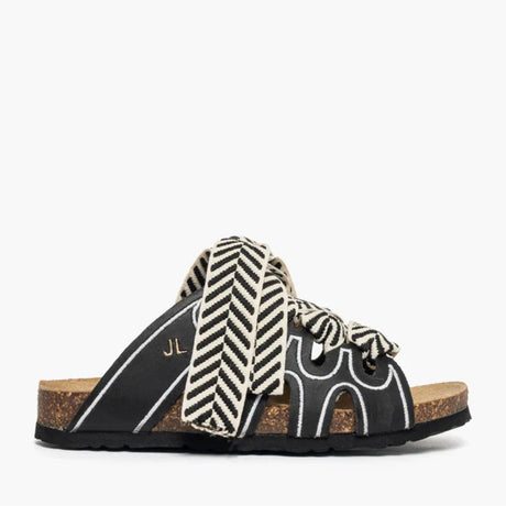 Ciabatta nera Jammers London con laccio chevron bianco e nero.