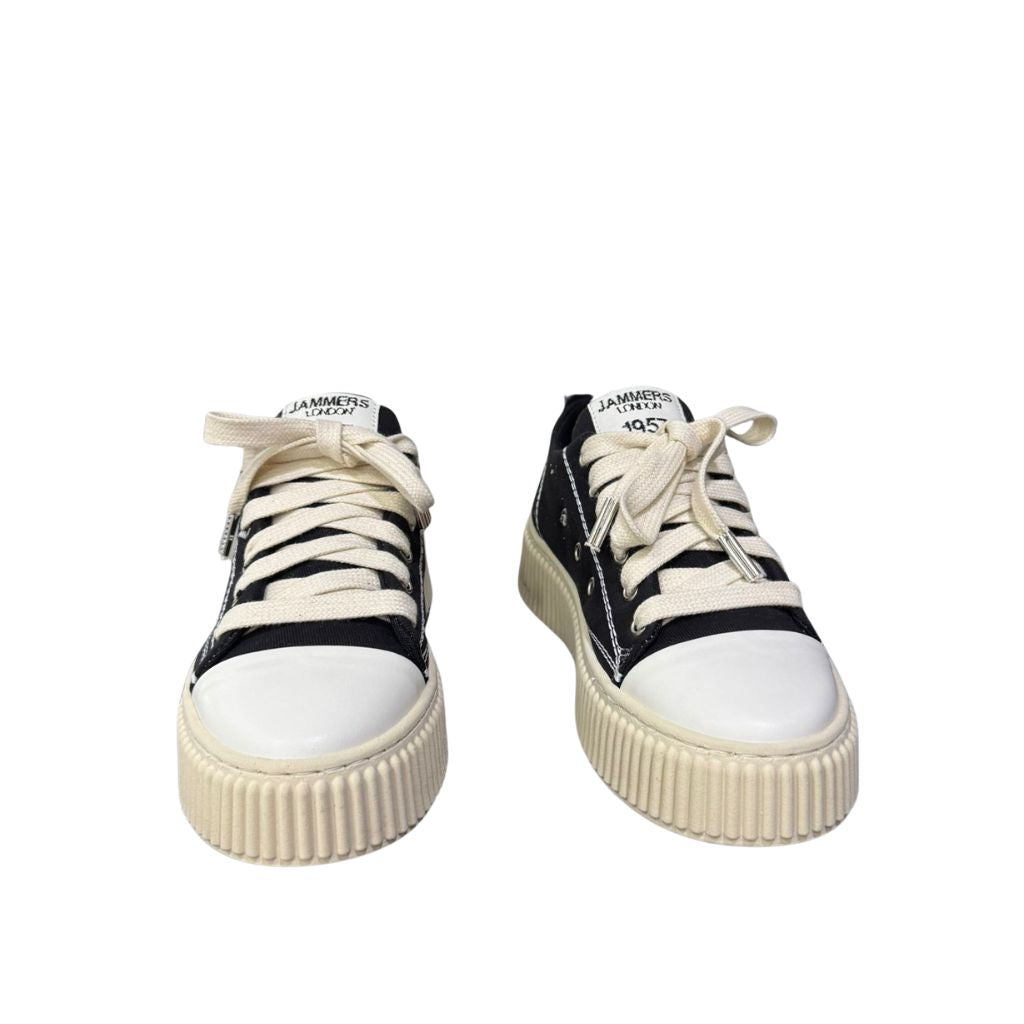 Sneaker Jammers London in canvas nero, punta bianca, suola platform 5 cm.