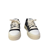 Sneaker Jammers London in canvas nero, punta bianca, suola platform 5 cm.