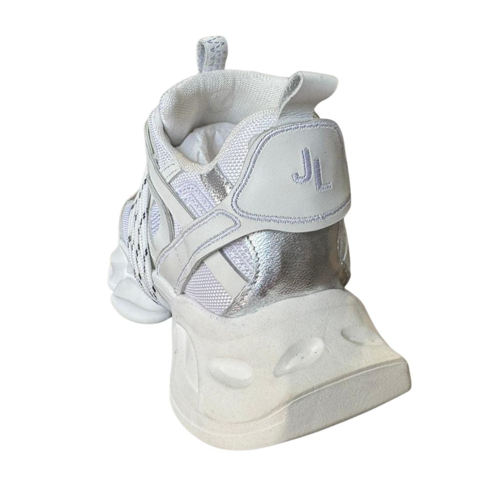 Sneaker Jammers chunky in camoscio ghiaccio, pelle bianca
