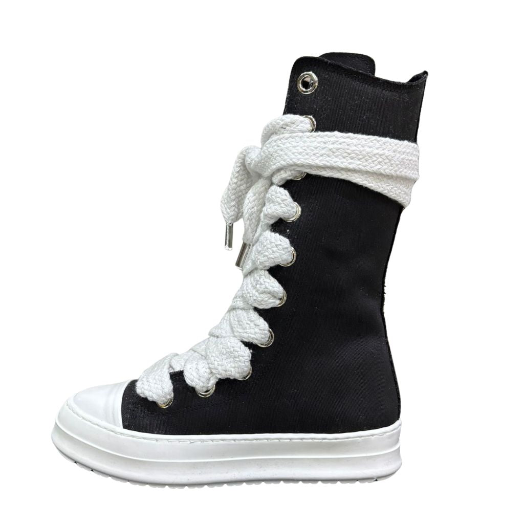 Sneaker boot alta donna nera con maxi lacci bianchi