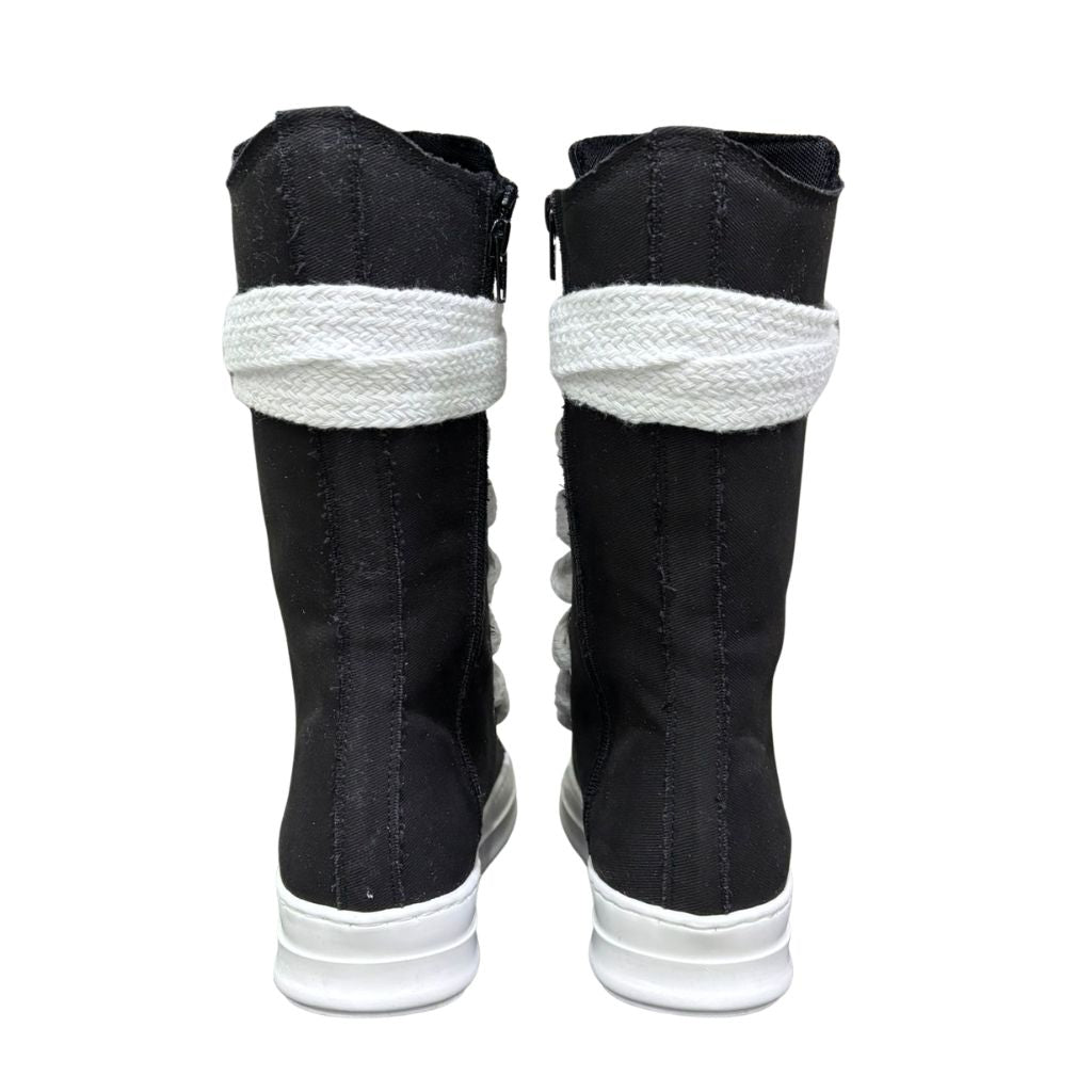 Sneaker boot alta donna nera con maxi lacci bianchi