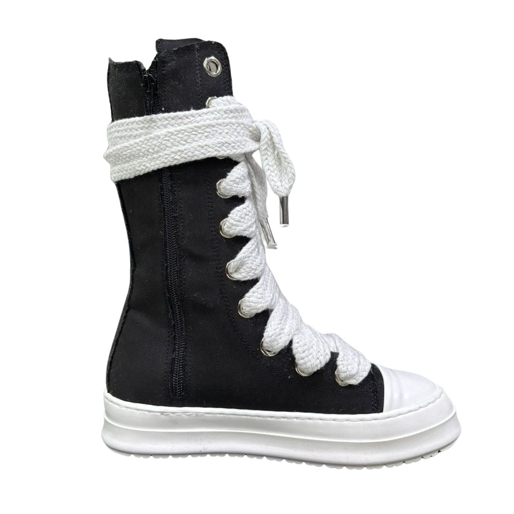 Sneaker boot alta donna nera con maxi lacci bianchi