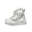 Stivaletto alto in tela bianca vintage Jammers London con lacci oversize e occhielli argento.