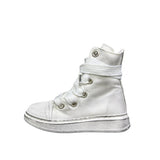 Stivaletto alto in tela bianca vintage Jammers London con lacci oversize e occhielli argento.
