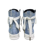 Sneaker alta in canvas denim light destroy con doppio laccio brillantinato argento e suola bianca