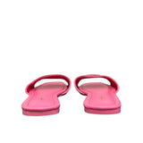 Ciabattine flat Marc Ellis ecopelle rosa fucsia, placca logo tono su tono, plantare rosa con logo oro.