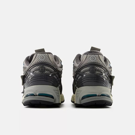 Sneaker New Balance 1906 tortora grigio tecnica