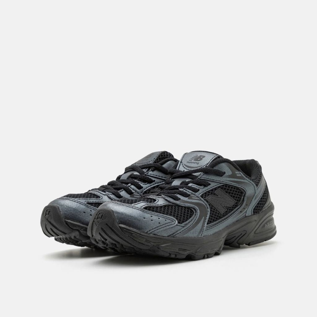 Sneaker New Balance 530 nera