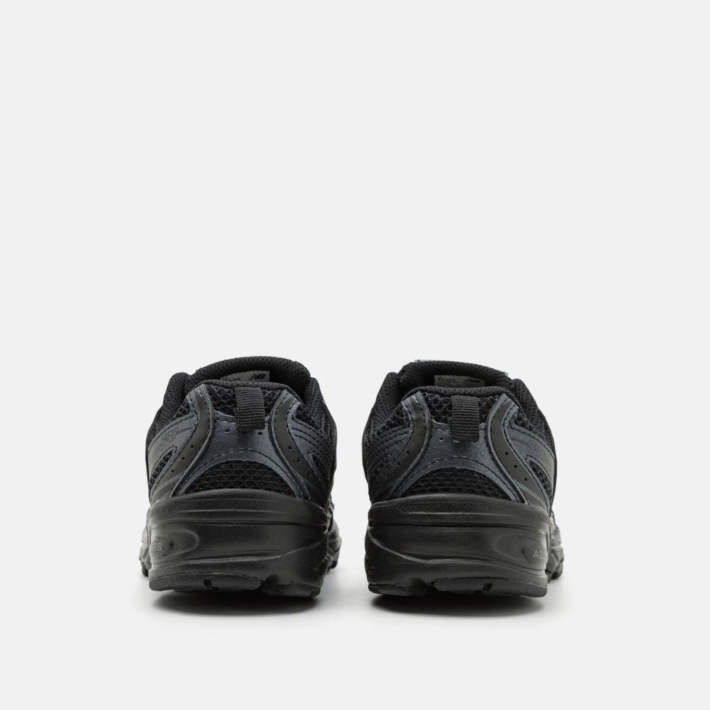 Sneaker New Balance 530 nera
