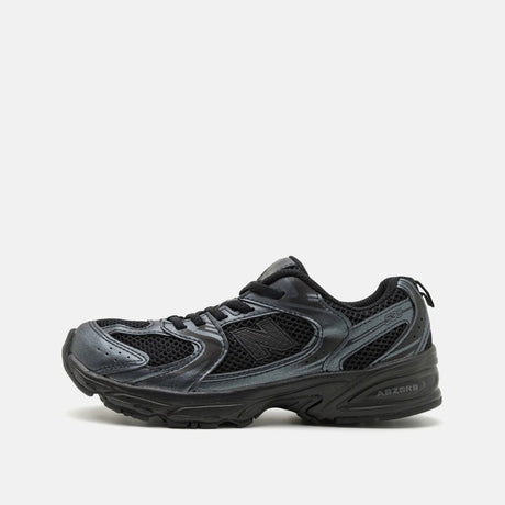 Sneaker New Balance 530 nera