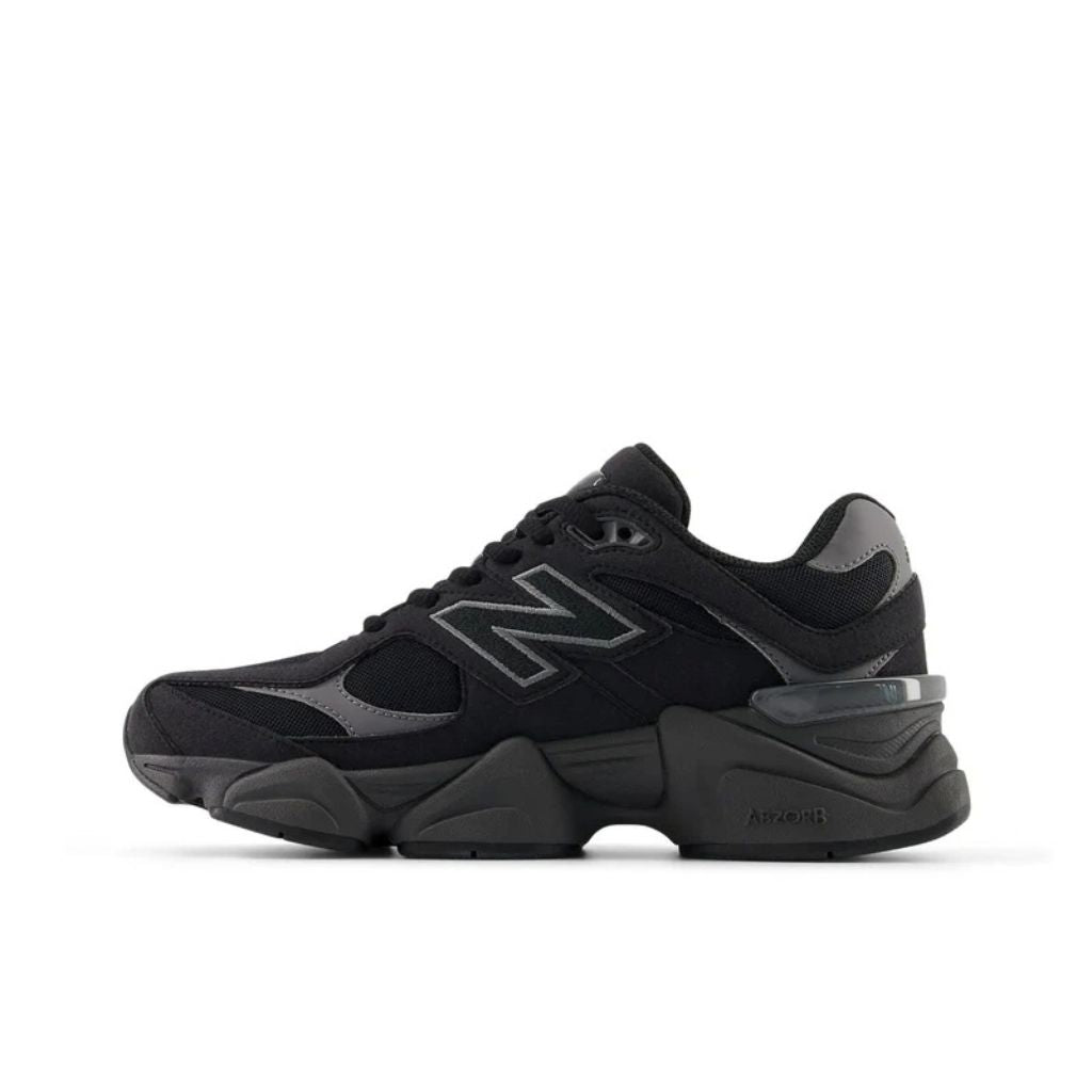 New Balance 9060 sneaker total black