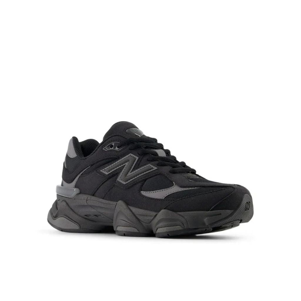 New Balance 9060 sneaker total black