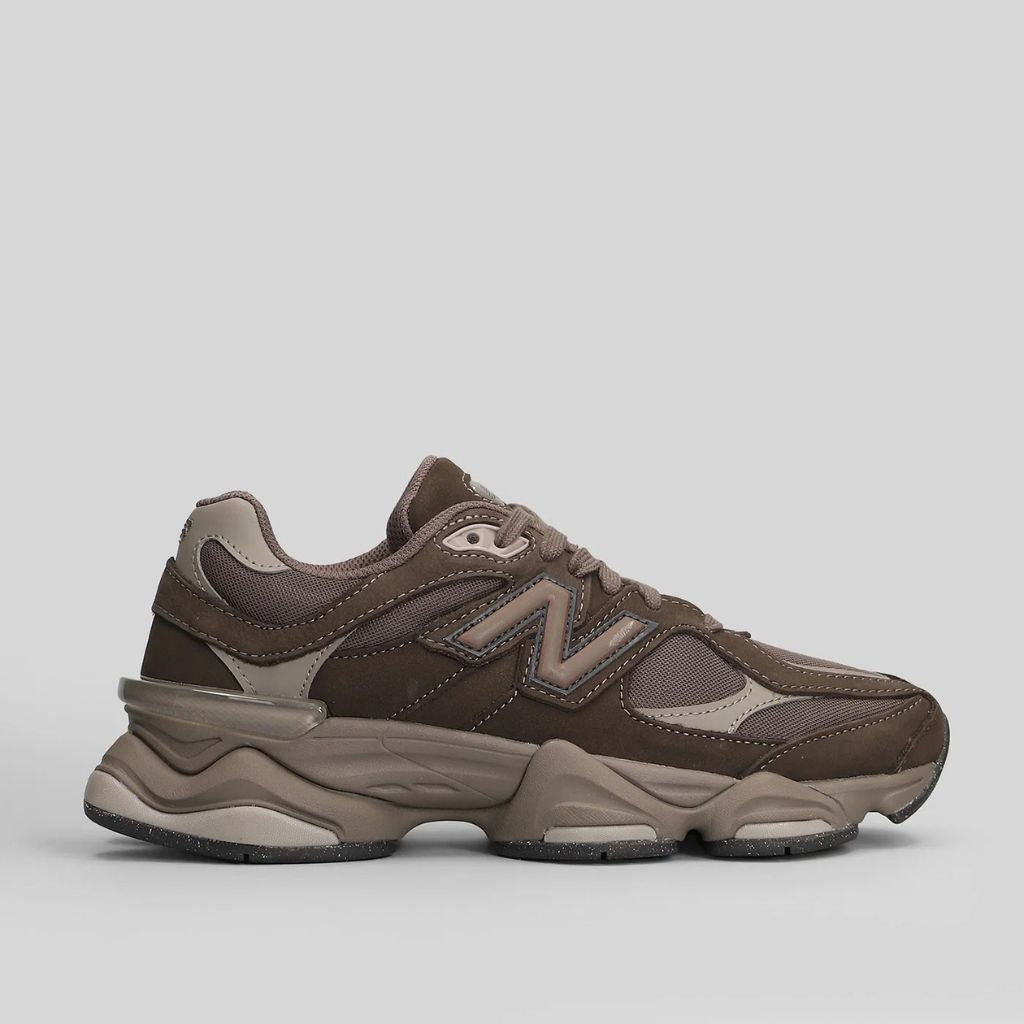 Sneaker New Balance 9060 total brown chunky