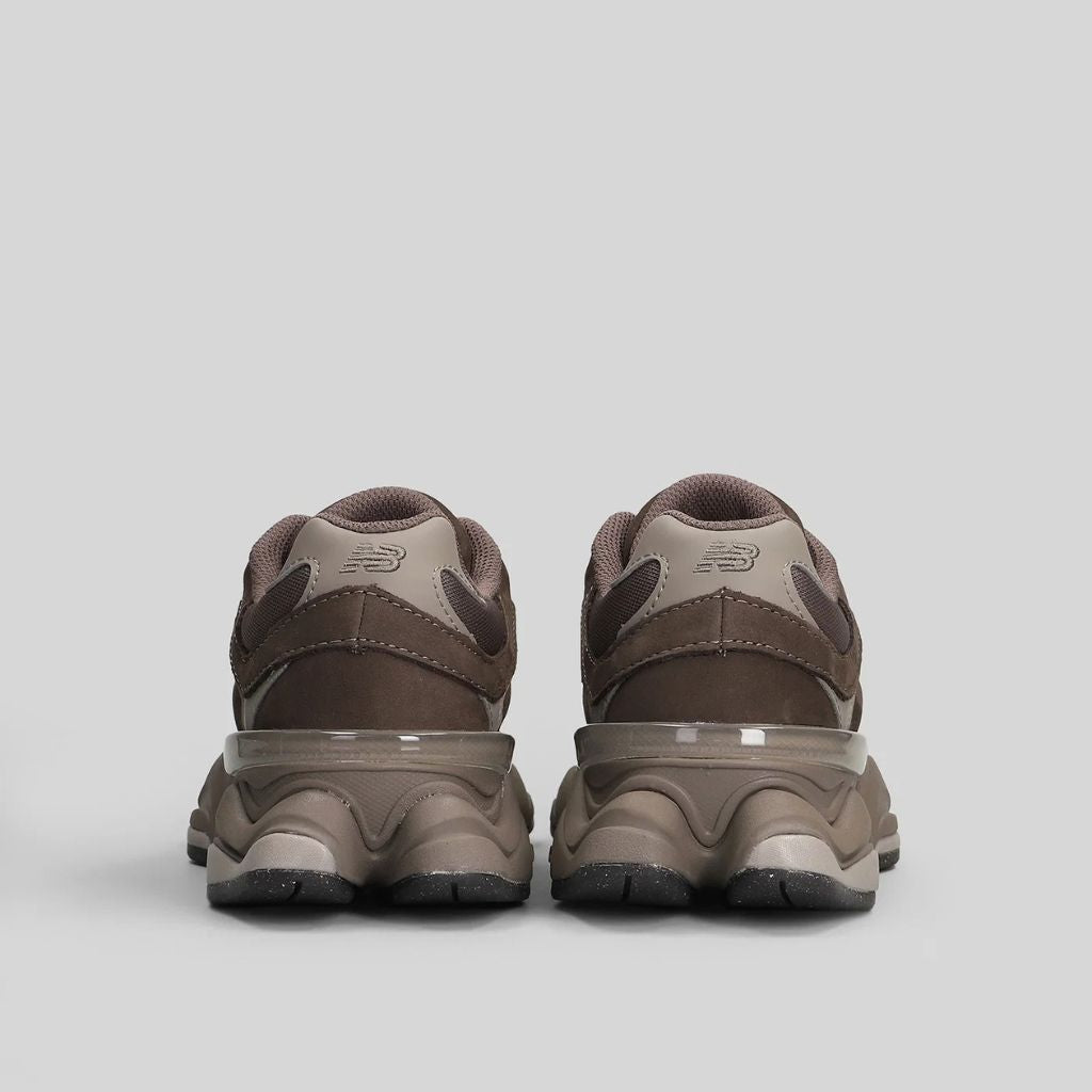 Sneaker New Balance 9060 total brown chunky