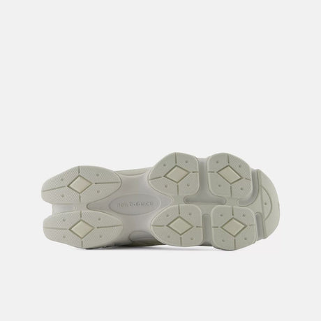 New Balance 9060 Reflection da bambino total off-white con suola chunky, vista frontale doppia