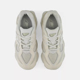 New Balance 9060 Reflection da bambino total off-white con suola chunky, vista frontale doppia