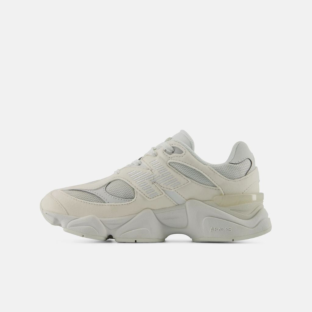 New Balance 9060 Reflection da bambino total off-white con suola chunky, vista frontale doppia