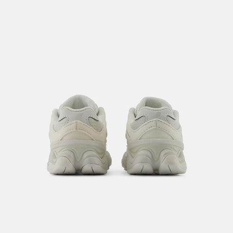 Sneaker New Balance 9060 bambino Ice Grey con intersuola ABZORB e chiusura elastica