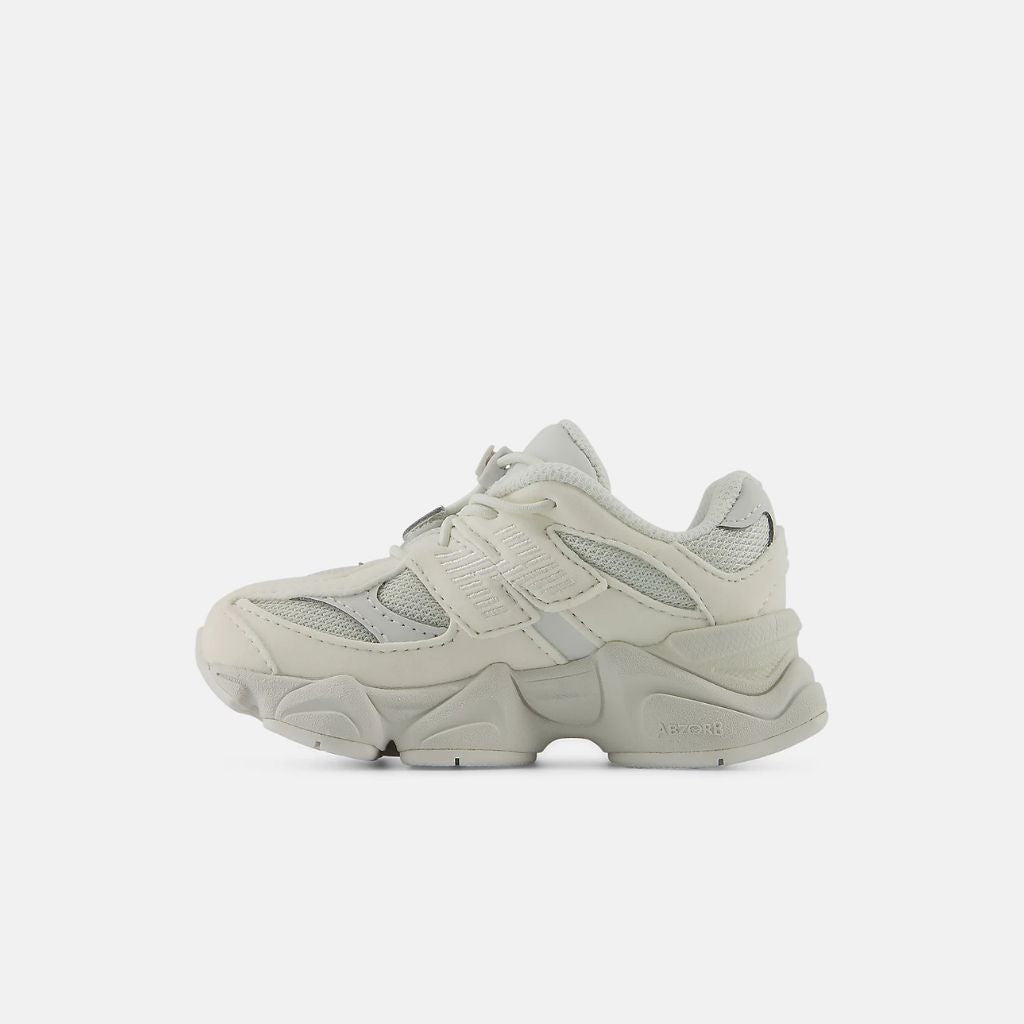 Sneaker New Balance 9060 bambino Ice Grey con intersuola ABZORB e chiusura elastica
