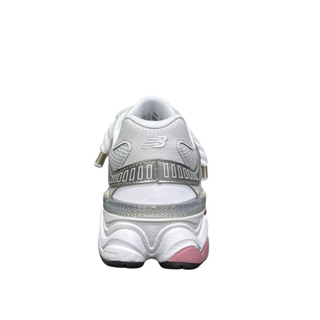 Sneaker New Balance 9060 donna bianco argento e rosa con lacci in corda