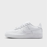 Sneaker Nike Air Force 1 junior total white, tomaia in pelle, suola Air.