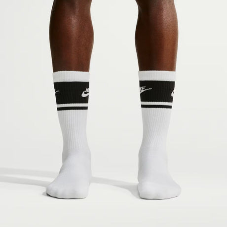 Calzini alti Nike Everyday Essential bianchi